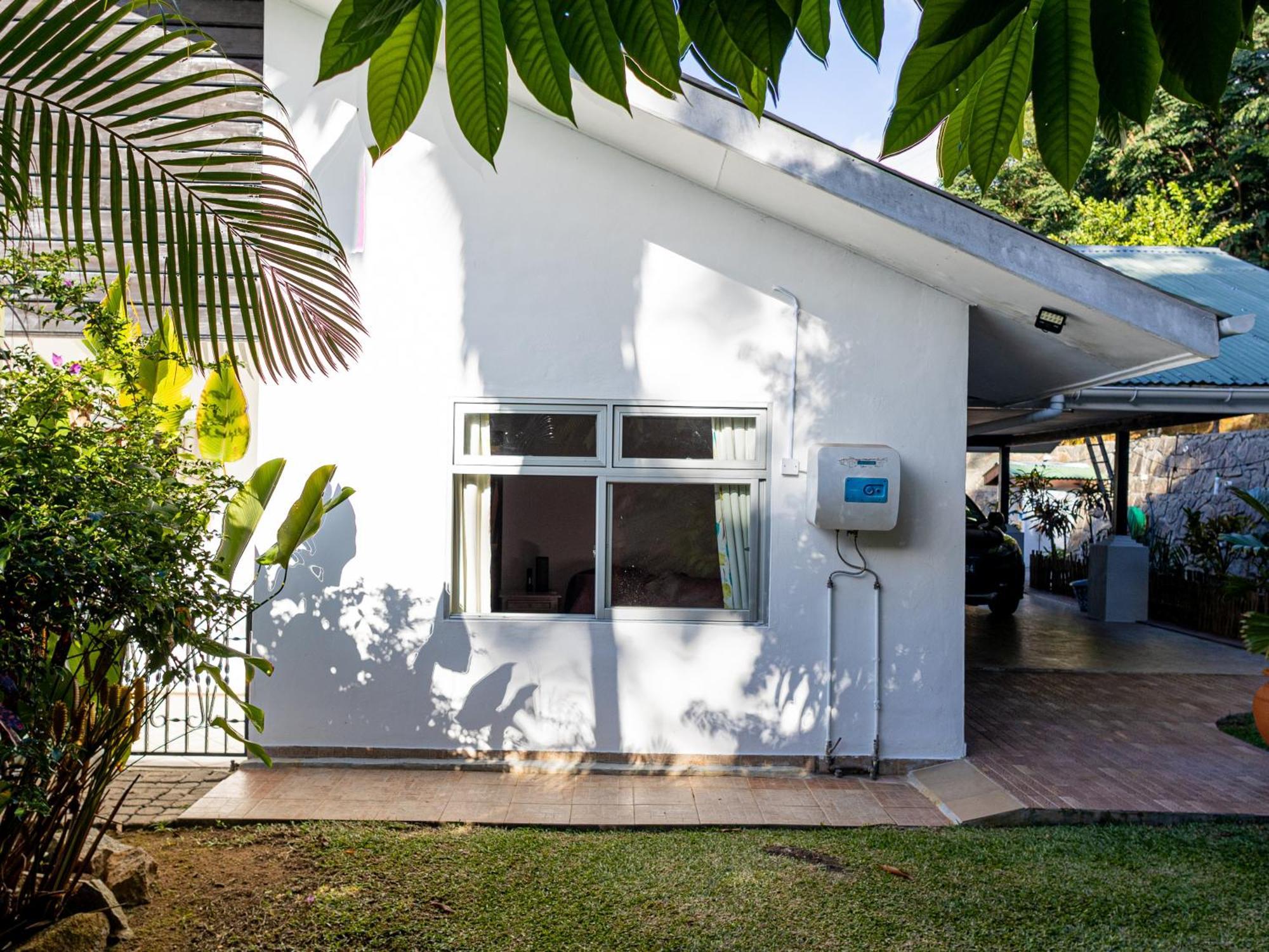 Bottle Palm Villa Victoria Exterior foto